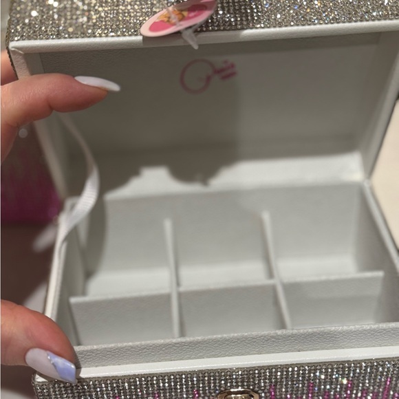 Gorgeous all rhinestone 2 jewelry boxes made by Paris Hilton new with tag - Picture 5 of 6